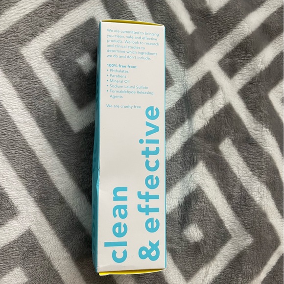 Tula so polished
exfoliating sugar scrub - Picture 3 of 11